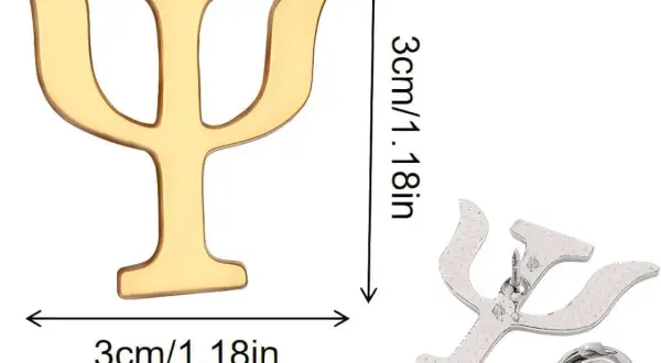 Un pin dorado con el símbolo de psicología, Psi (Ψ), de 3cm. A su lado, otro pin plateado con el mismo símbolo y su broche.